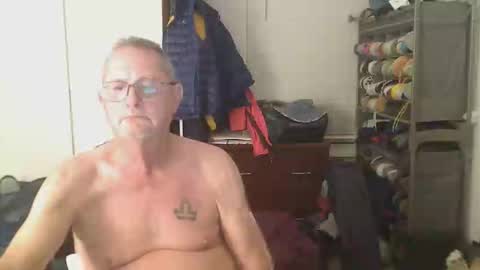 Snapshot of troffer1020 chatting on 4, 2, 2026 Troffer online show from 4, 2, 2026