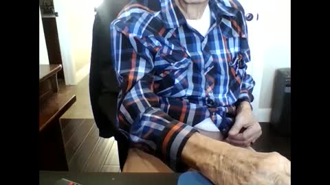 Snapshot of trucker11 chatting on 27, 12, 2024 chuck trucker- skp online show from 27, 12, 2024