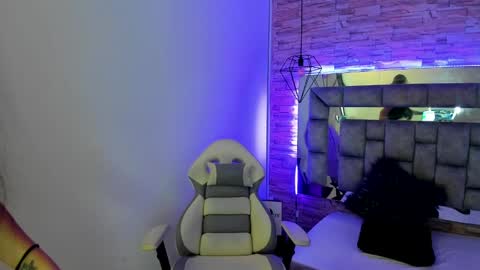   online show from 20, 1, 2025