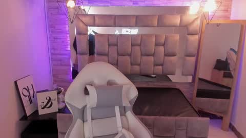   online show from 8, 3, 2025