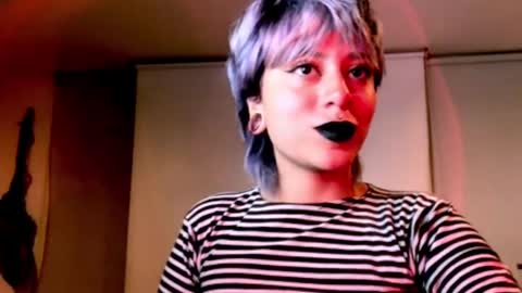 Cait online show from 2, 2, 2025