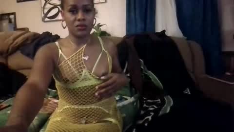 Snapshot of ts_britt chatting on 5, 12, 2025 ts_britt online show from 5, 12, 2025