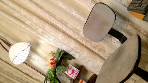 Chloe online show from 1, 4, 2026