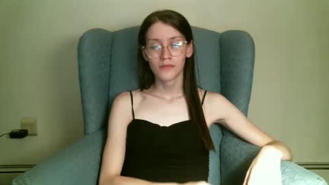 Snapshot of ts_librarian chatting on 4, 10, 2025 Elisabeth online show from 4, 10, 2025
