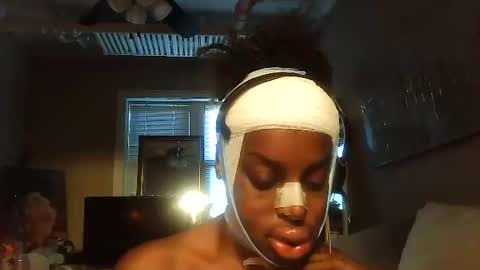 Snapshot of tsamberwhite007 chatting on 14, 12, 2025 Amber White online show from 14, 12, 2025