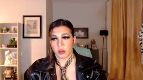 Snapshot of tsbigmilk chatting on 6, 2, 2026 tsbigmilk online show from 6, 2, 2026