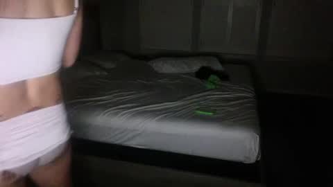 tscarlahdez online show from 8, 10, 2025