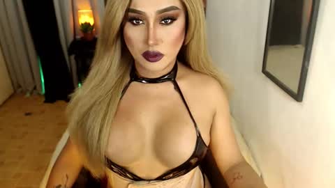 Snapshot of tshugescock chatting on 28, 1, 2025 SEDUCTIVEmistresCUMS online show from 28, 1, 2025