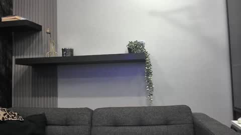 Lexi Longg online show from 6, 2, 2026