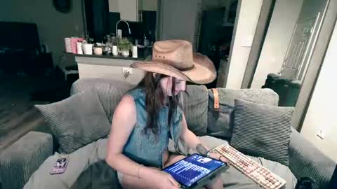 tslovelace online show from 8, 10, 2025