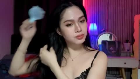 Snapshot of tsnathaliasilvana chatting on 3, 11, 2025 Bella Ratbu online show from 3, 11, 2025