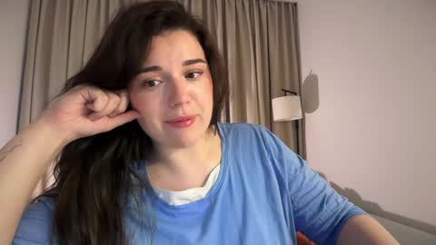 Snapshot of tutti_frutti_ chatting on 18, 5, 2026 Ariana online show from 18, 5, 2026