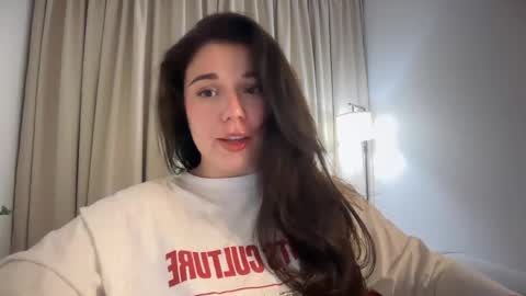 Snapshot of tutti_frutti_ chatting on 20, 5, 2026 Ariana online show from 20, 5, 2026