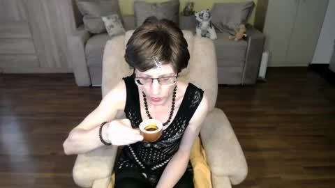 Snapshot of tvclementine chatting on 7, 5, 2026 Clementine online show from 7, 5, 2026