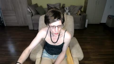 Snapshot of tvclementine chatting on 18, 6, 2026 Clementine online show from 18, 6, 2026