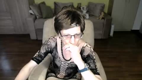 Snapshot of tvclementine chatting on 22, 6, 2026 Clementine online show from 22, 6, 2026