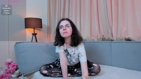 twannathidphy online show from 25, 3, 2026