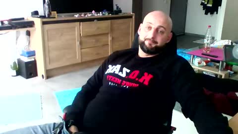 Snapshot of twardyidlugi chatting on 25, 1, 2025 twardyidlugi online show from 25, 1, 2025