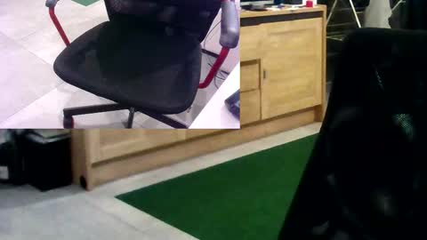 Snapshot of twardyidlugi chatting on 9, 9, 2025 twardyidlugi online show from 9, 9, 2025