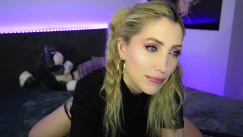 Snapshot of tweety_twist chatting on 22, 12, 2024 MayCarrey online show from 22, 12, 2024