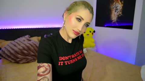 Snapshot of tweety_twist chatting on 31, 1, 2025 MayCarrey online show from 31, 1, 2025