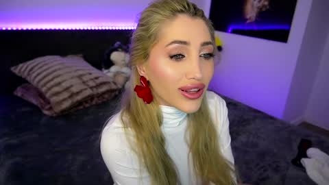 Snapshot of tweety_twist chatting on 7, 2, 2025 MayCarrey online show from 7, 2, 2025