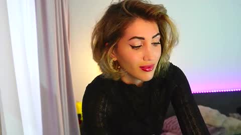 Snapshot of tweety_twist chatting on 6, 10, 2025 MayCarrey online show from 6, 10, 2025