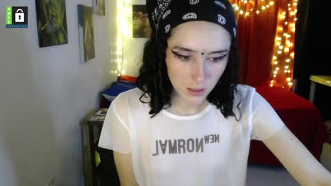 TwinFlamesXX online show from 9, 1, 2025