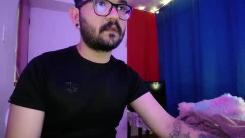 TwinFlamesXX online show from 24, 2, 2026