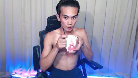 twink_clint online show from 3, 3, 2025