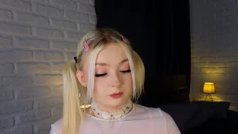 twinklefluff online show from 2, 10, 2025