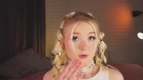 twinklefluff online show from 18, 10, 2025