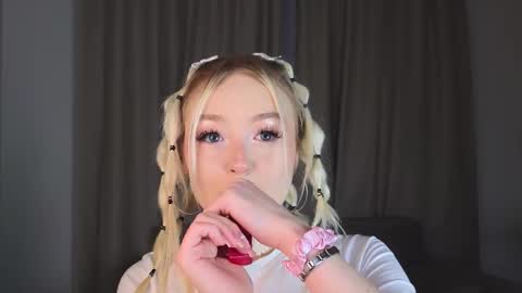 twinklefluff online show from 26, 11, 2025