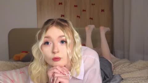 Snapshot of twinklefluff chatting on 17, 1, 2026 twinklefluff online show from 17, 1, 2026