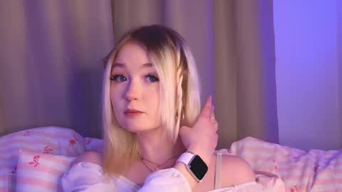 Snapshot of twinklefluff chatting on 12, 2, 2026 twinklefluff online show from 12, 2, 2026