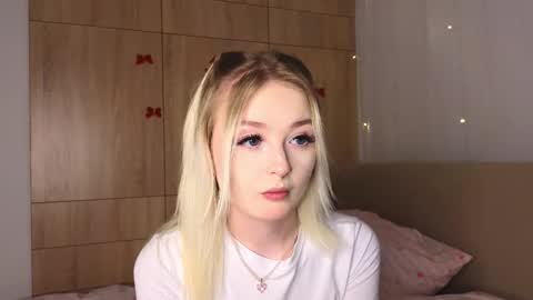 Snapshot of twinklefluff chatting on 25, 2, 2026 twinklefluff online show from 25, 2, 2026