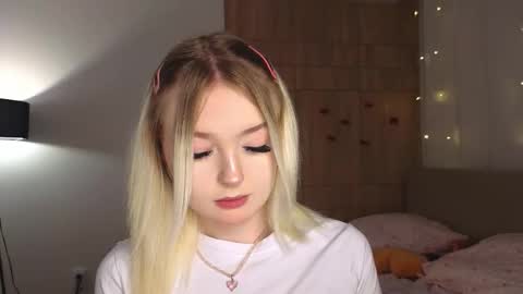 Snapshot of twinklefluff chatting on 28, 2, 2026 twinklefluff online show from 28, 2, 2026