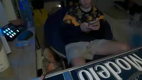 shytwink online show from 18, 9, 2025