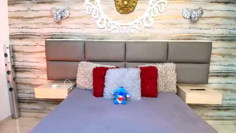 twinslovers_ online show from 26, 10, 2025