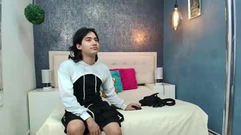 Snapshot of twinslovers_ chatting on 31, 5, 2026 twinslovers_ online show from 31, 5, 2026