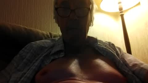 Snapshot of twirl4you chatting on 24, 6, 2026 Leslie online show from 24, 6, 2026