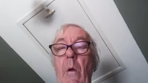 Snapshot of twirl4you chatting on 25, 6, 2026 Leslie online show from 25, 6, 2026