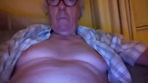Snapshot of twirl4you chatting on 27, 6, 2026 Leslie online show from 27, 6, 2026