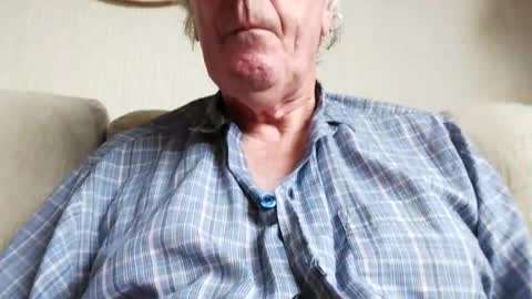 Snapshot of twirl4you chatting on 7, 7, 2026 Leslie online show from 7, 7, 2026
