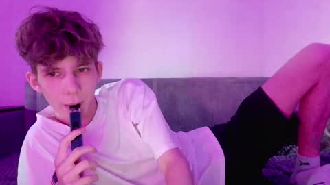 TwiShadow online show from 22, 2, 2026