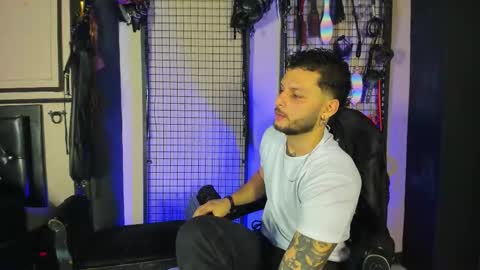 Clio  Tadeo online show from 17, 11, 2025