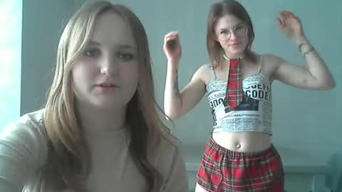 Lina and Katia online show from 7, 4, 2026