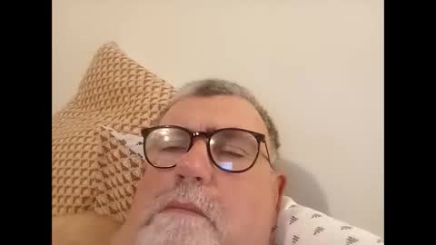 Snapshot of twohats2810 chatting on 20, 2, 2026 twohats2810 online show from 20, 2, 2026