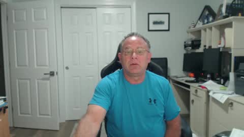 Twopeopleinlove online show from 1, 10, 2025