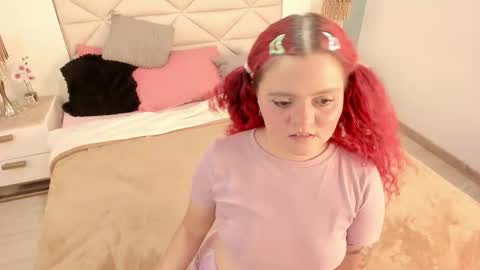 Twiggy online show from 7, 10, 2025